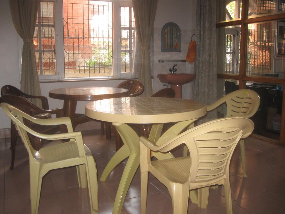 Travelers Home Kathmandu Esterno foto