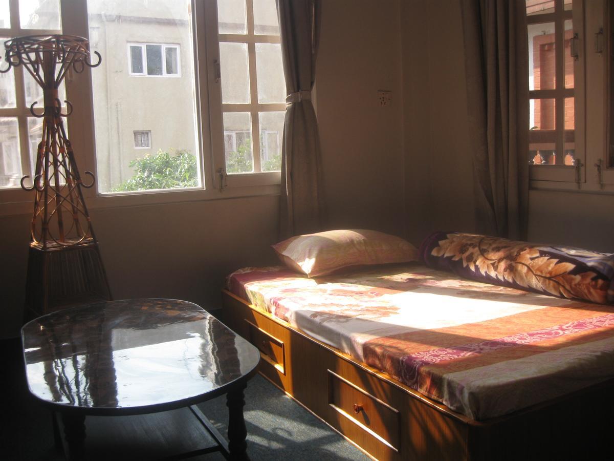 Travelers Home Kathmandu Esterno foto