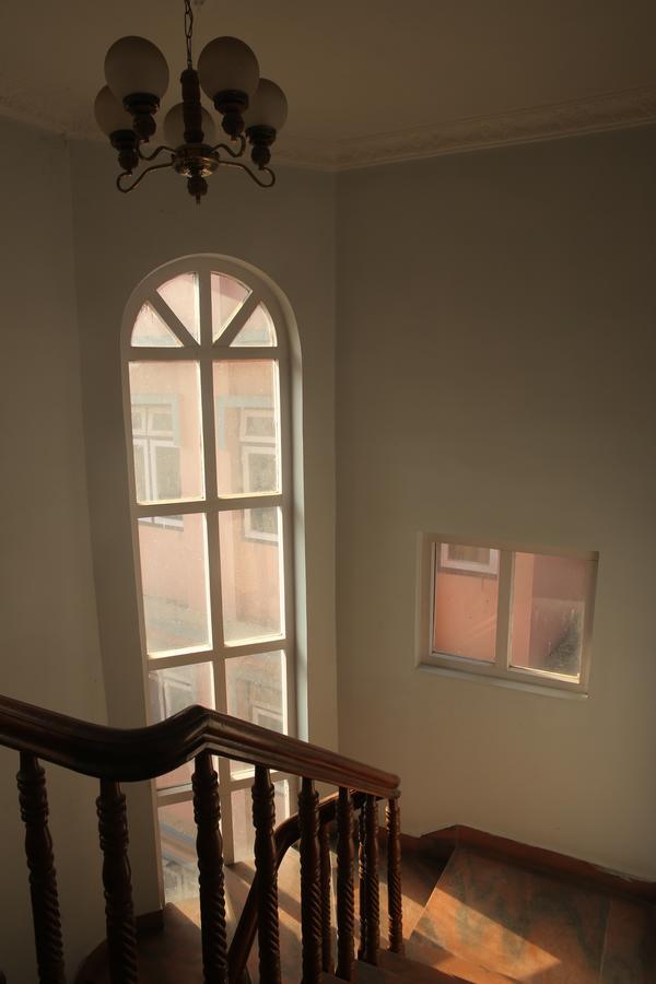 Travelers Home Kathmandu Esterno foto
