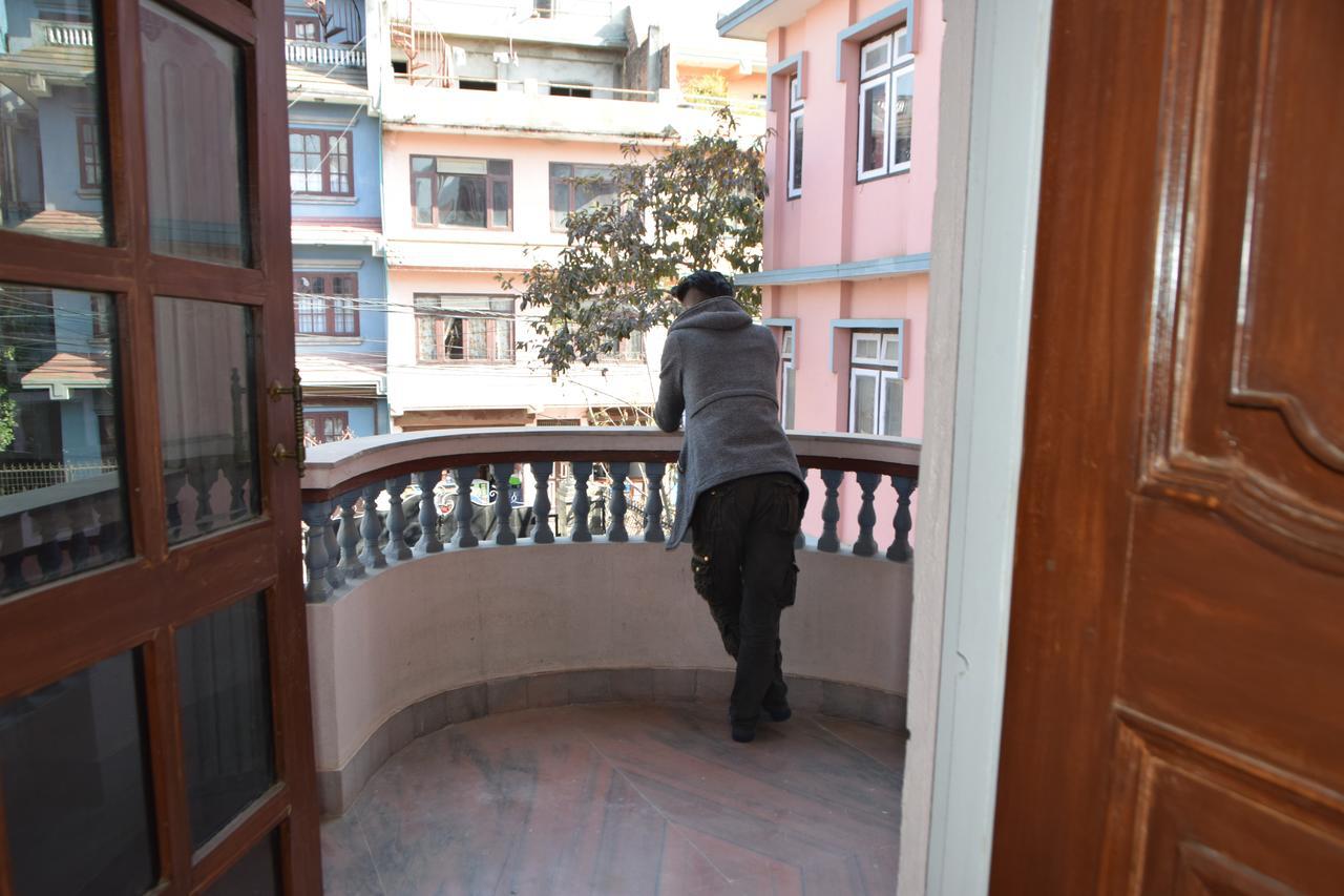 Travelers Home Kathmandu Esterno foto