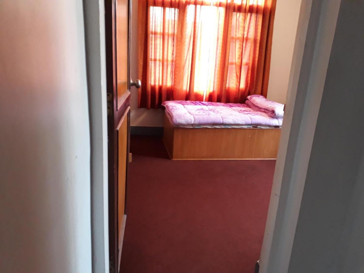 Travelers Home Kathmandu Esterno foto