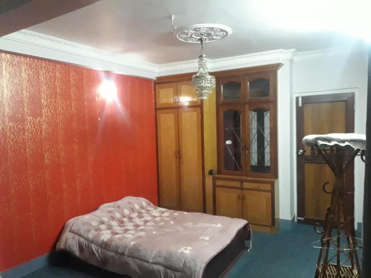Travelers Home Kathmandu Esterno foto